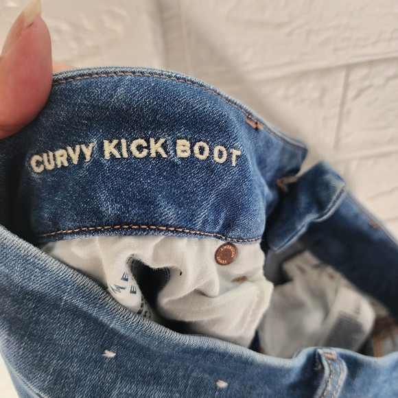 AE curvy kick boot Women's 2P - Picture 9 of 13